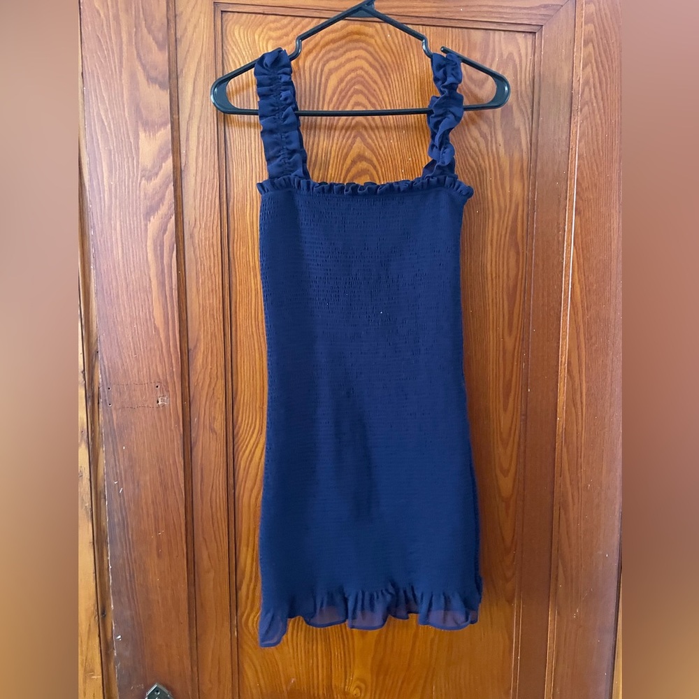 Navy Blue Aritzia Wilfred fitted dress